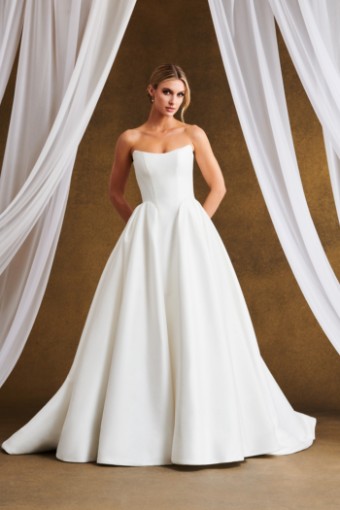 Kelly Faetanini Calista $0 default thumbnail