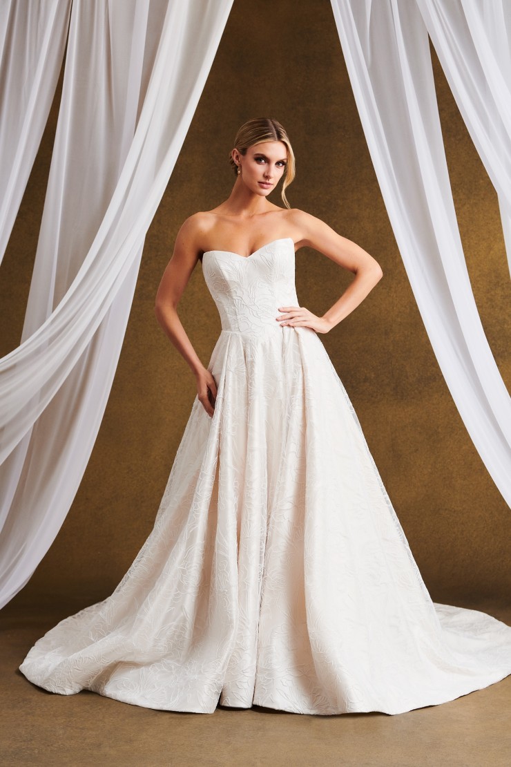 Kelly Faetanini Empress #0 default picture