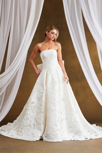 Kelly Faetanini Regalia $0 default thumbnail