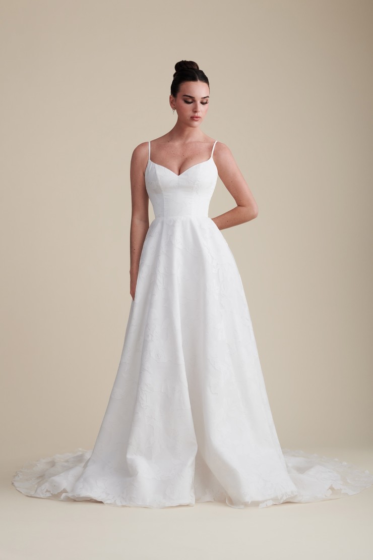 Liv by Kelly Faetanini Artemis #0 default picture